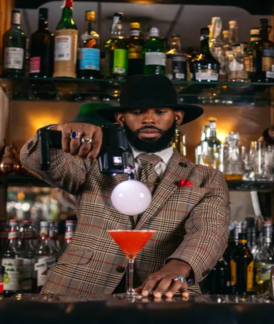 bartenders